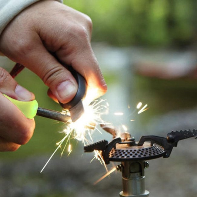 Фото 2 в 1 - огниво + свисток LIGHT MY FIRE Swedish FireSteel Scout лайм, блистер купить в Украине по недорогой цене для рыбалки